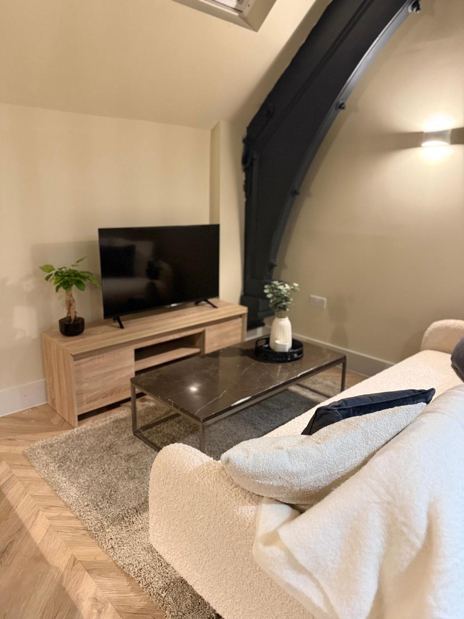 Cosy Mezzanine Leeds Centre Apartment Leeds (West Yorkshire)